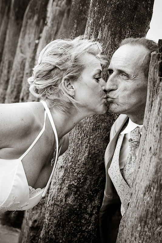 BISOU ENTRE POTEAUX PLAGE DE BLERIOT