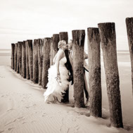 BISOU ENTRE LES PIEUX A BLERIOT PLAGE